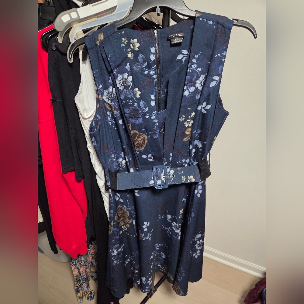City Chic Navy Floral Dress With Belt